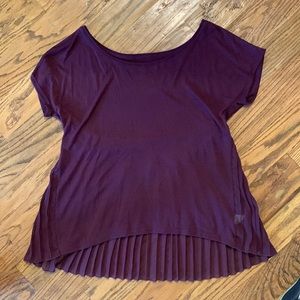 American Eagle Small burgundy Happy Hour T